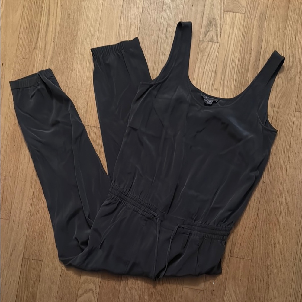 Vince. Casual Grey Jumpsuit